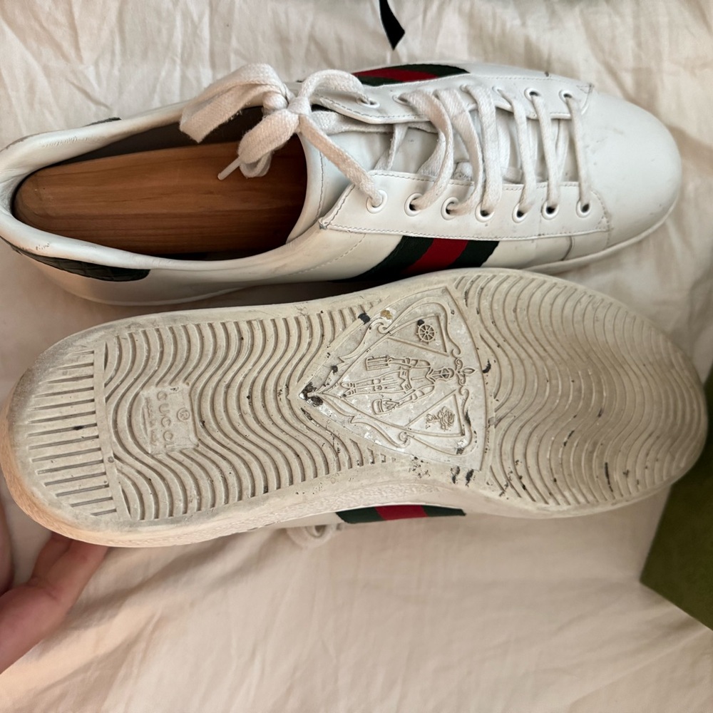 Gucci Men's White Sneakers with Green and Red Accents